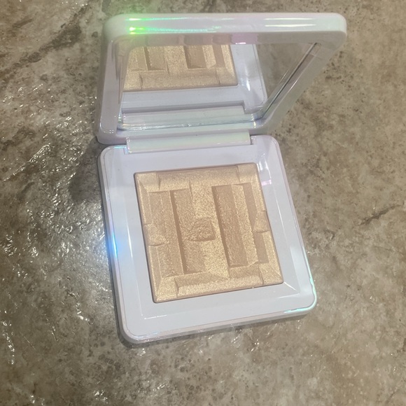 Haus Labs Bio Radiant Gel Powder Highlighter: Sunstone - Picture 2 of 3